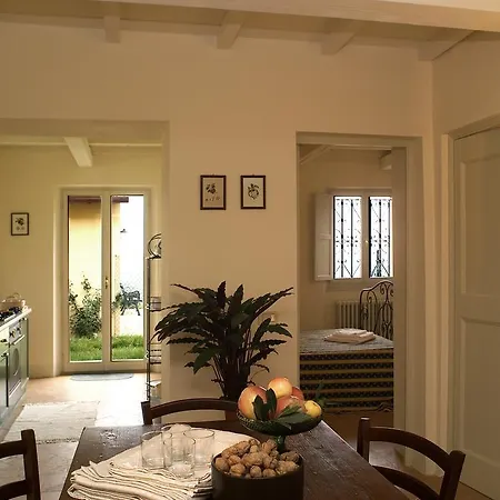 Casa Ezelina Apartment