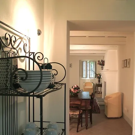 Casa Ezelina Apartment *