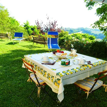 Casa Ezelina Apartment Pesaro